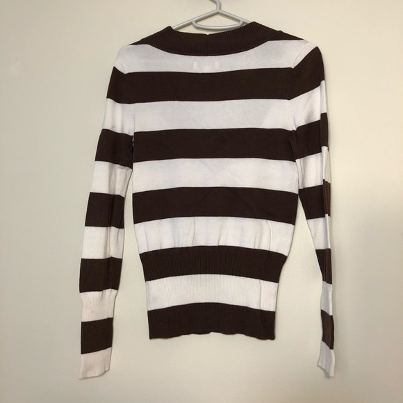 Striped V-neck sweater - Picture 2 of 3